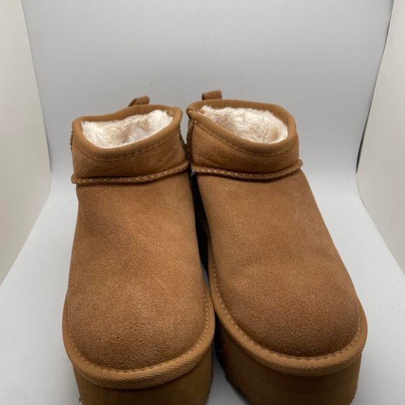 CUSHIONAIRE Women's COZY Genuine Suede pull on platform boot CHESTNUT 7.5 - Picture 2 of 6